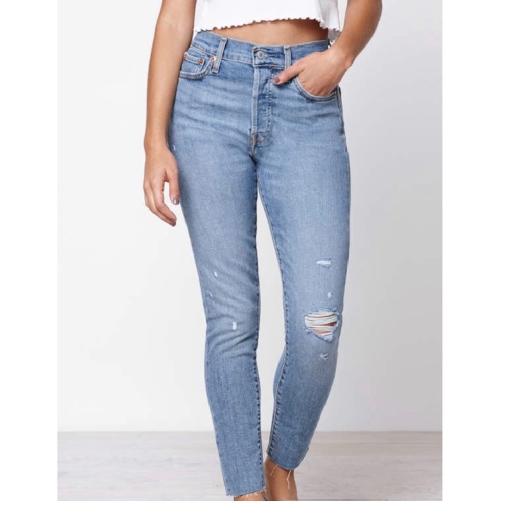 Levi’s Button-fly Wedgie skinny cropped‎ raw hem Highrise sz26